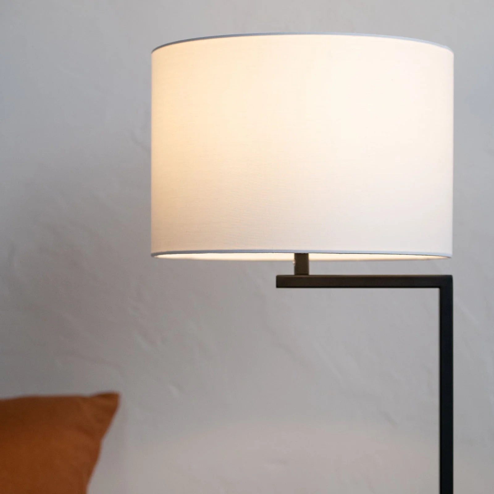 Alessia Table Lamp Satin Black & White - 1354