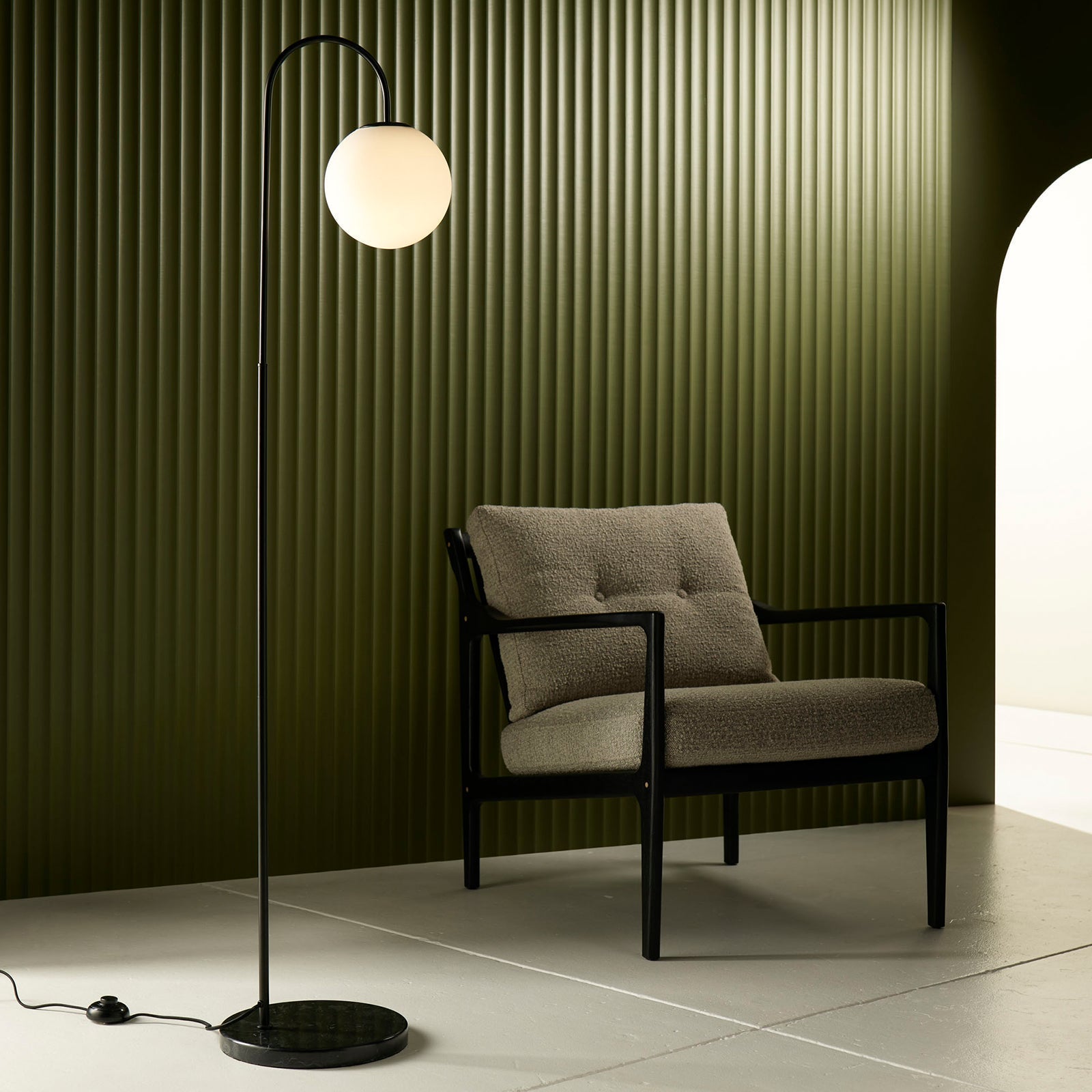 Mintu Floor Lamp Black - 1407