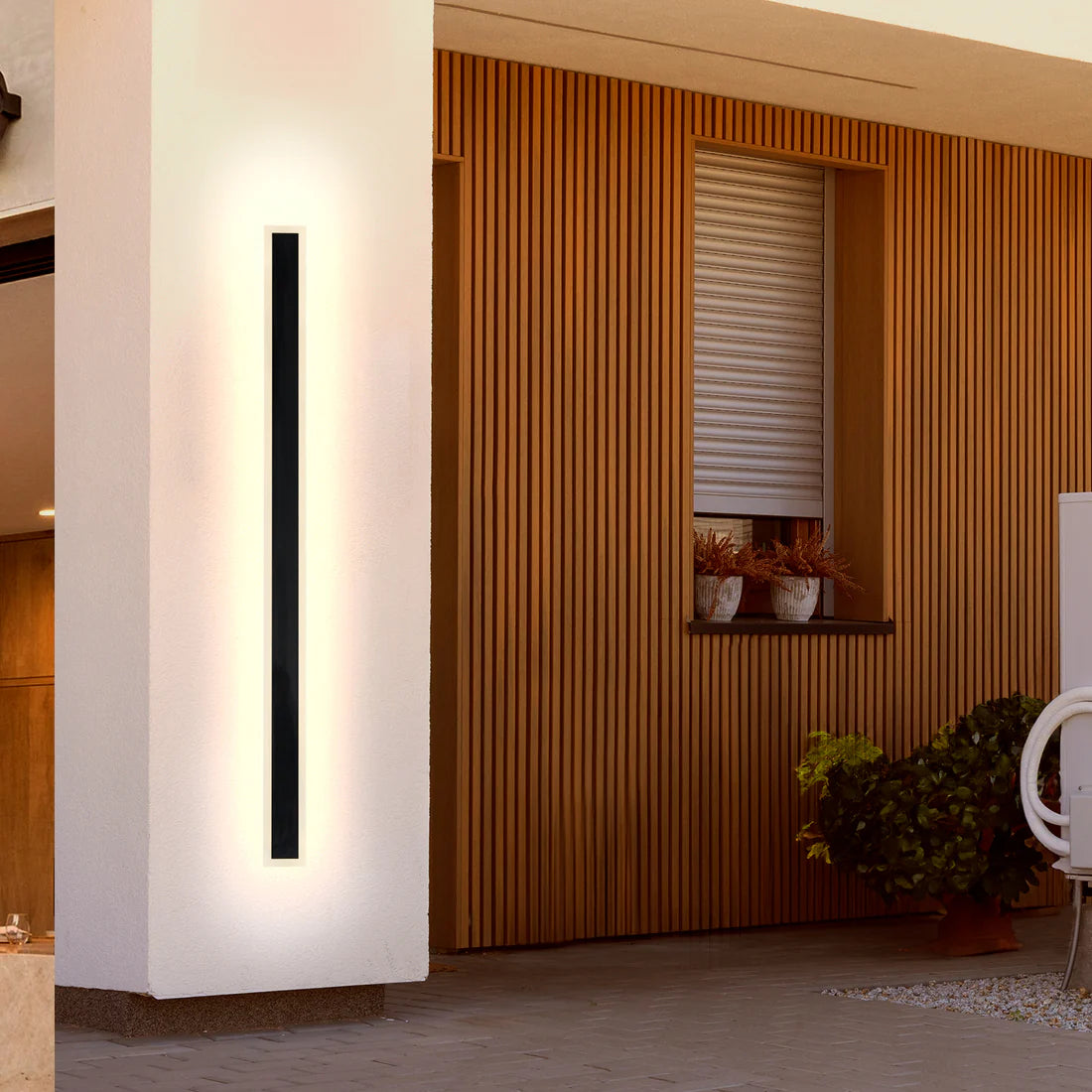 Hendrick 1200mm LED Wall Light 22W 4000K Black - 22546/06