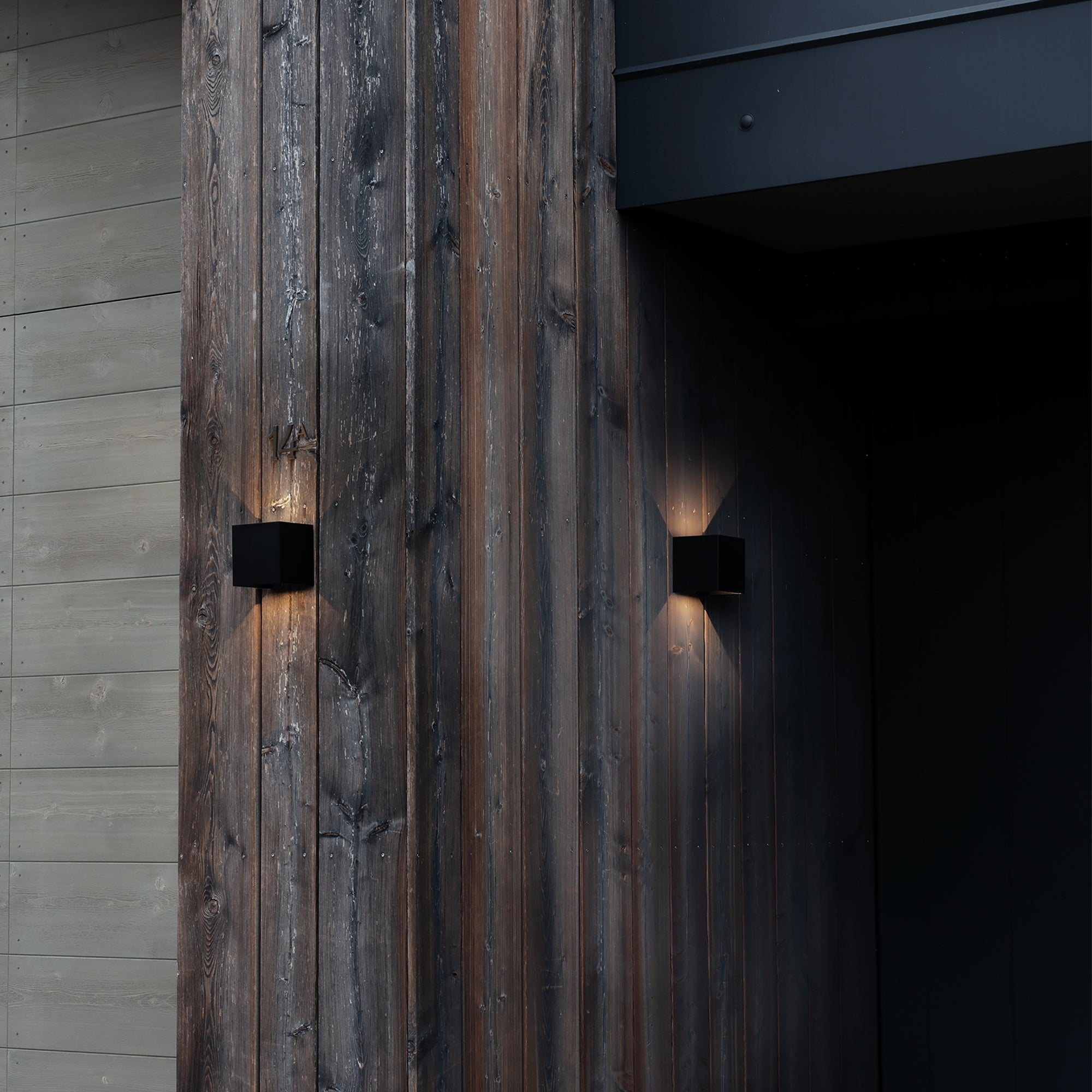 Atom Up & Down Wall Light 12W 3000K Black - 313450