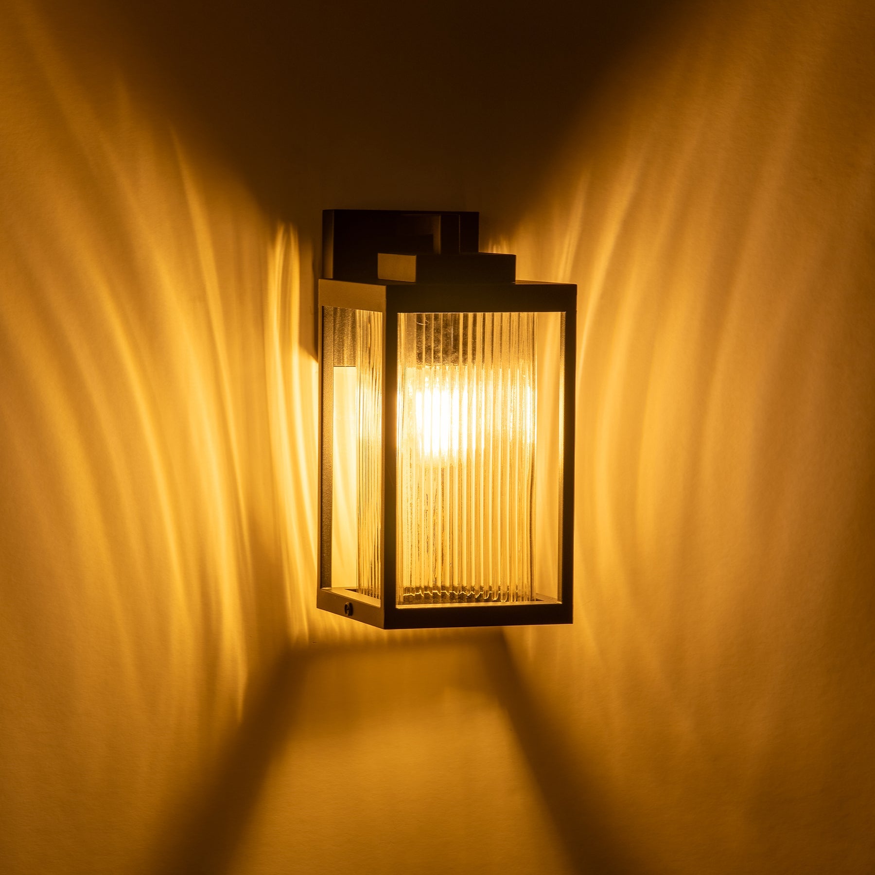 Micah Small LED Wall Light 8W 2700K Black - HV3533W-S-BLK