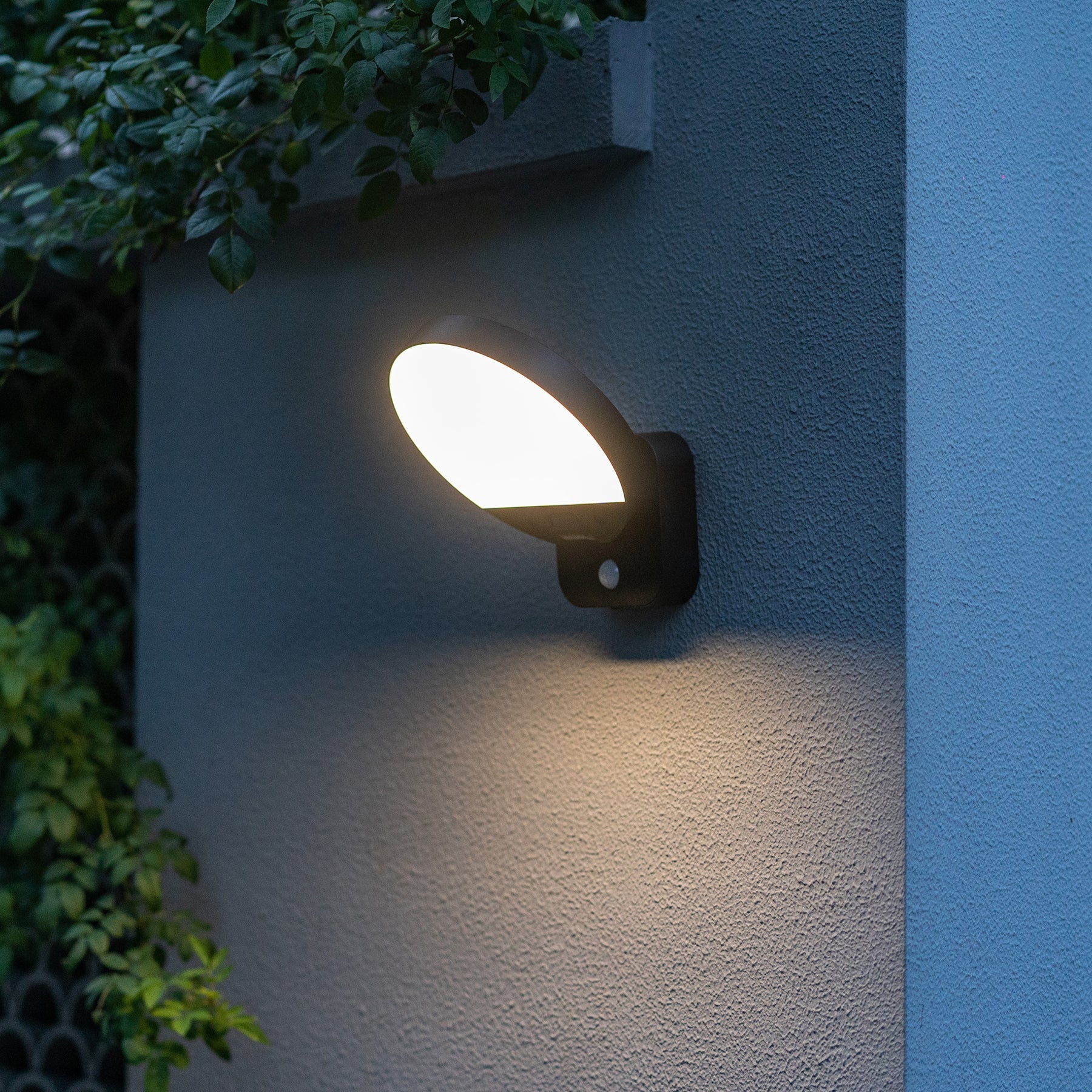 Solarni Solar Wall Light Polycarbonate Black 9W 4000K - HV36724-BLK