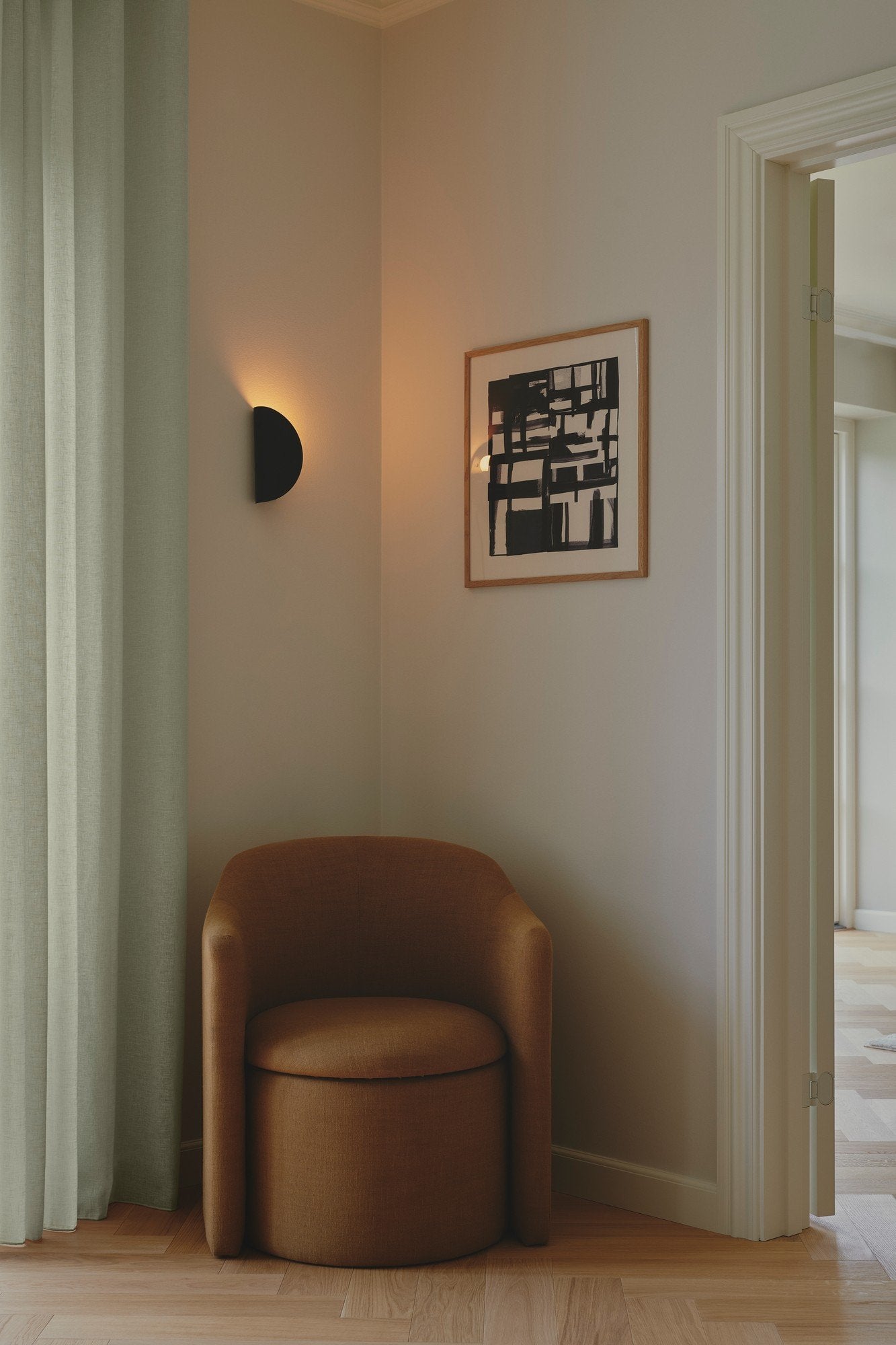 Model Wall Light Black - 2412401003