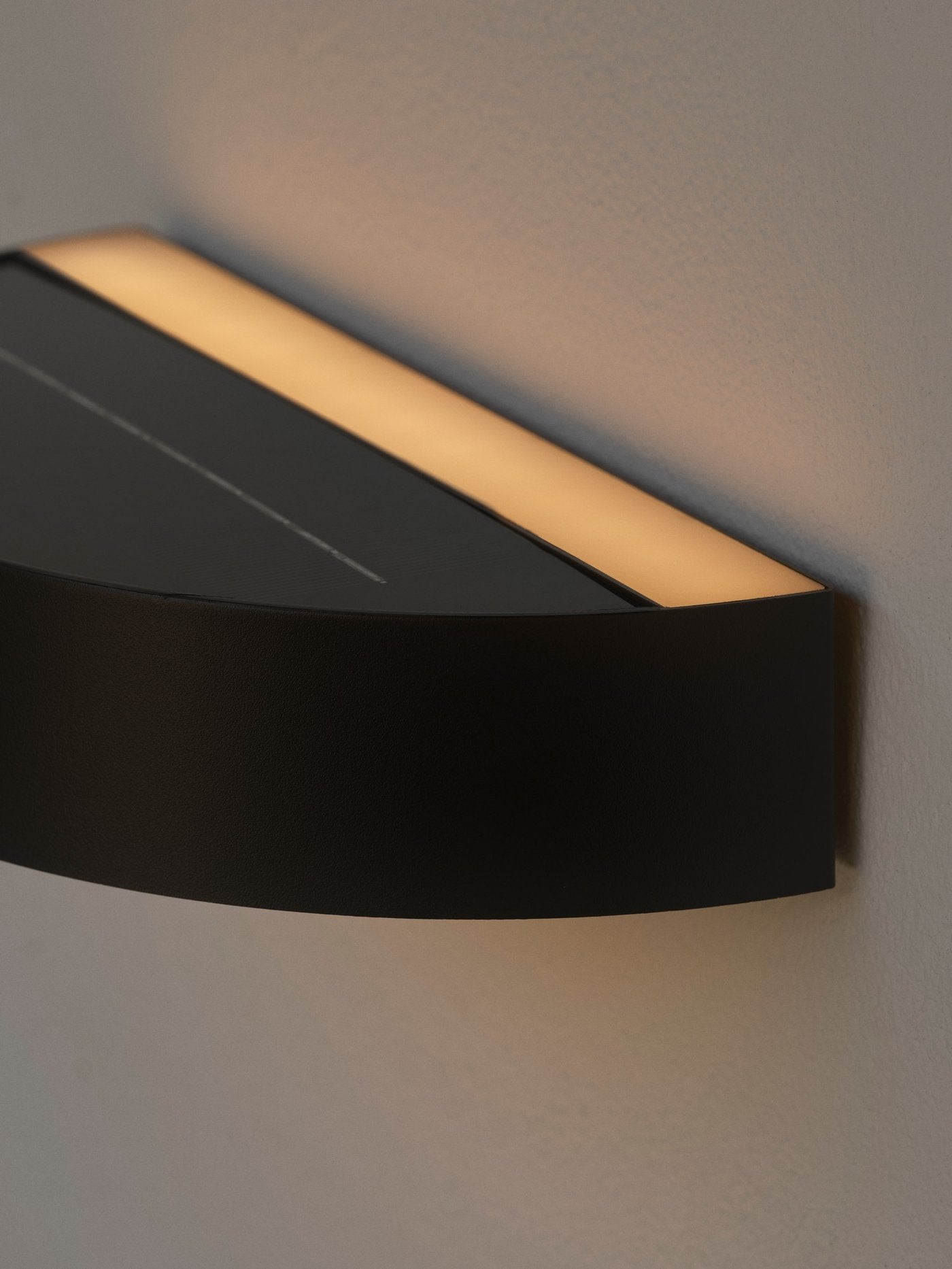 Monay Round Solar Wall light 5W 3000K Black - 2518351003