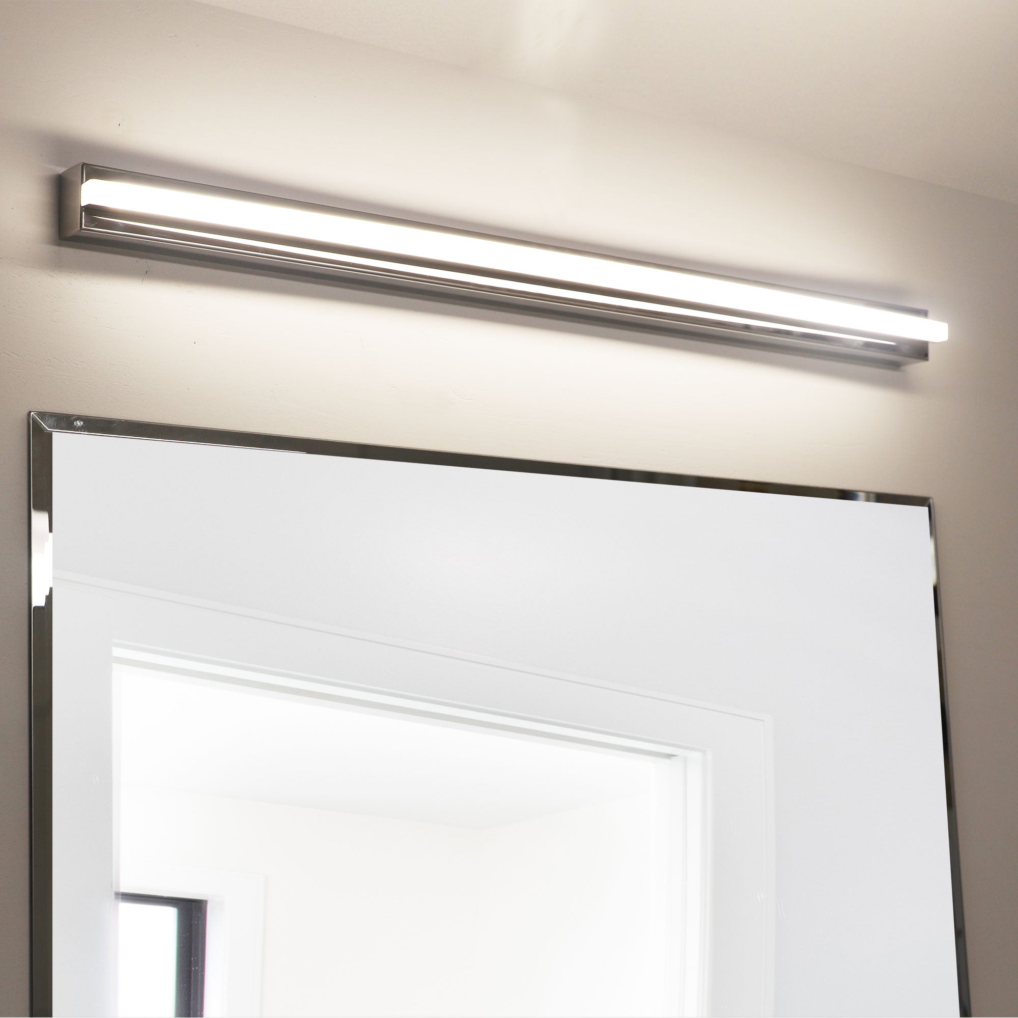 Gebo LED Vanity Light 24W Chrome - OL54585CH
