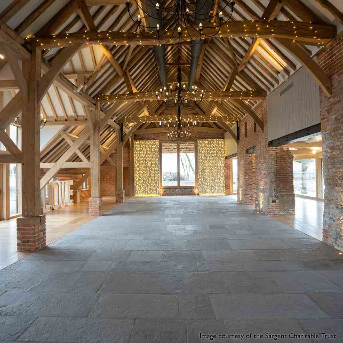 Carisbrooke 18 Light Pendant Black - CB18-BLACK