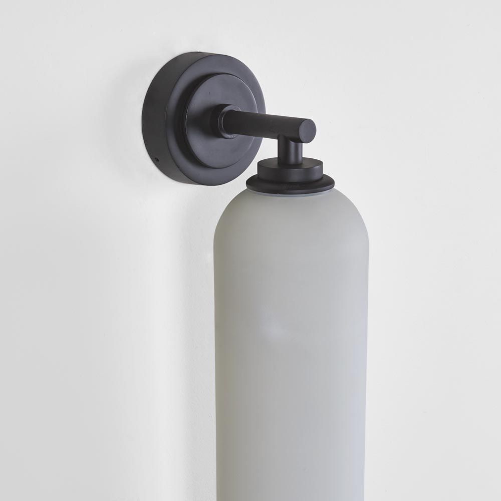 Hampton Large Wall Light Black - ELPIM31824BLK