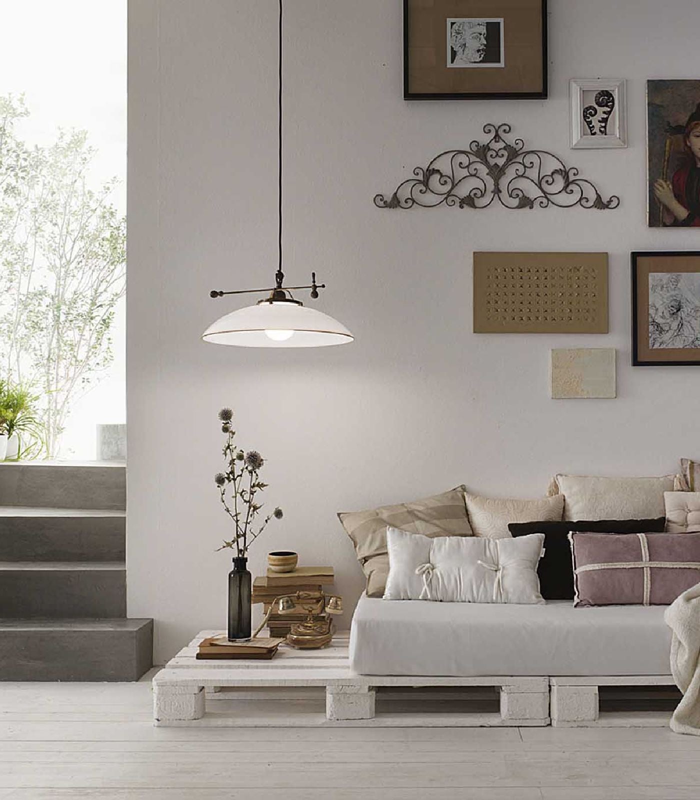 Country Curve Pendant Light Counterweight White & Brass - IL.080.10.OV