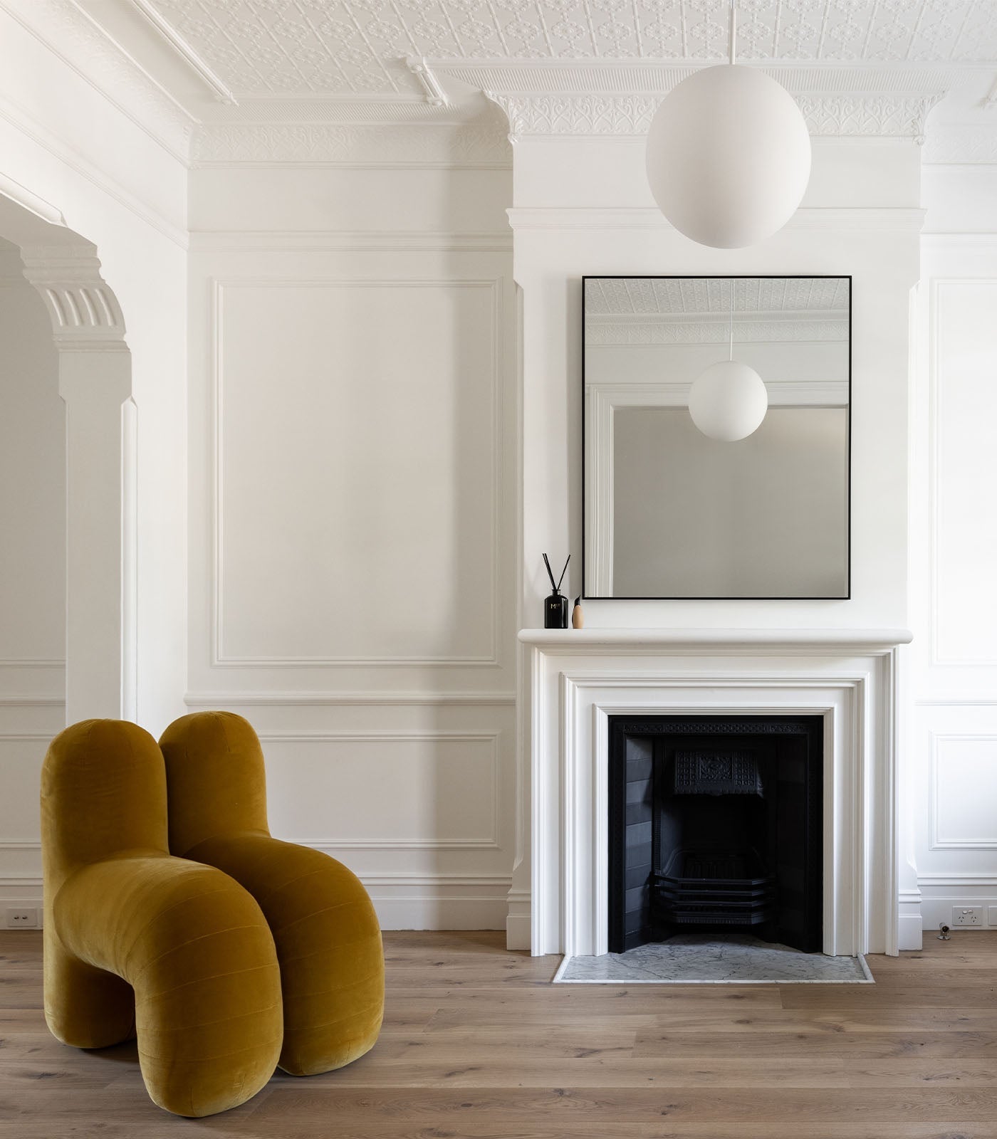 Orb Max Extra Large 400mm Pendant Light White - LR.i02.55.XL.WH