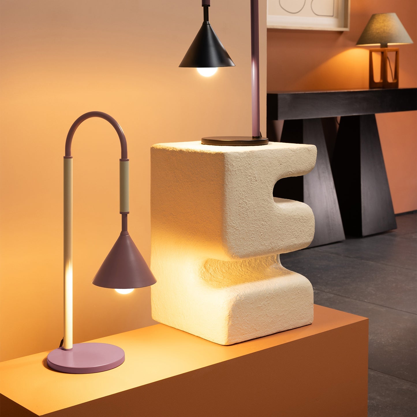 Venna Table Lamp Matte Off-White & Matte Berry - 1460