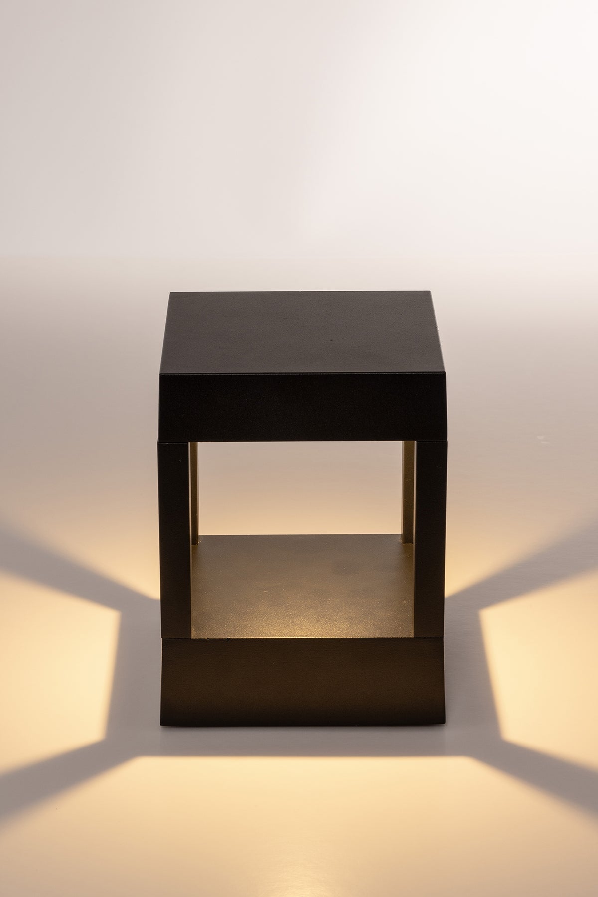 Pelare Pillar Square LED Light Aluminium Black - HV1699T-BLK-24V-SQ