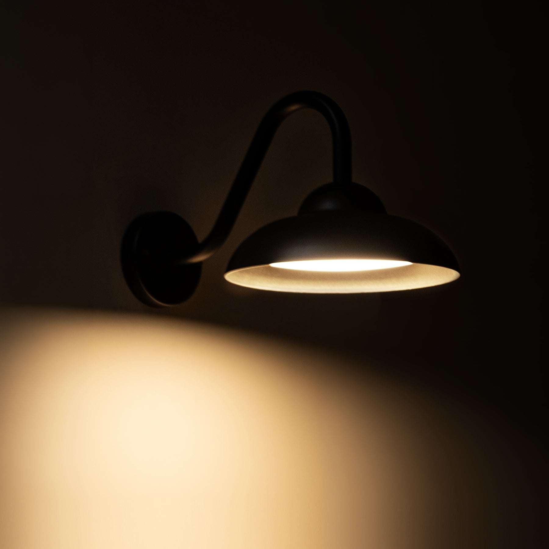 Arkua LED Wall Light 10W Tri Colour Black - HV3518T-BLK