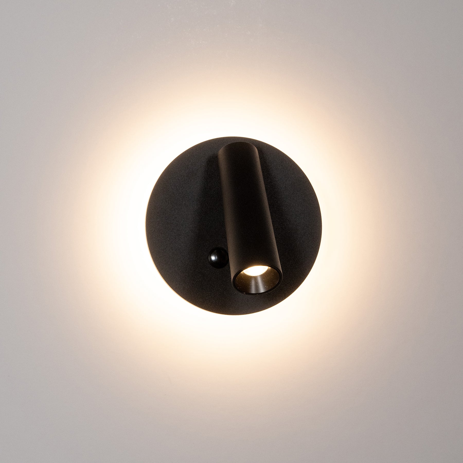 Lesen Adjustable Single LED Wall light Aluminium Black 240V TRI Colour - HV3688T-BLK