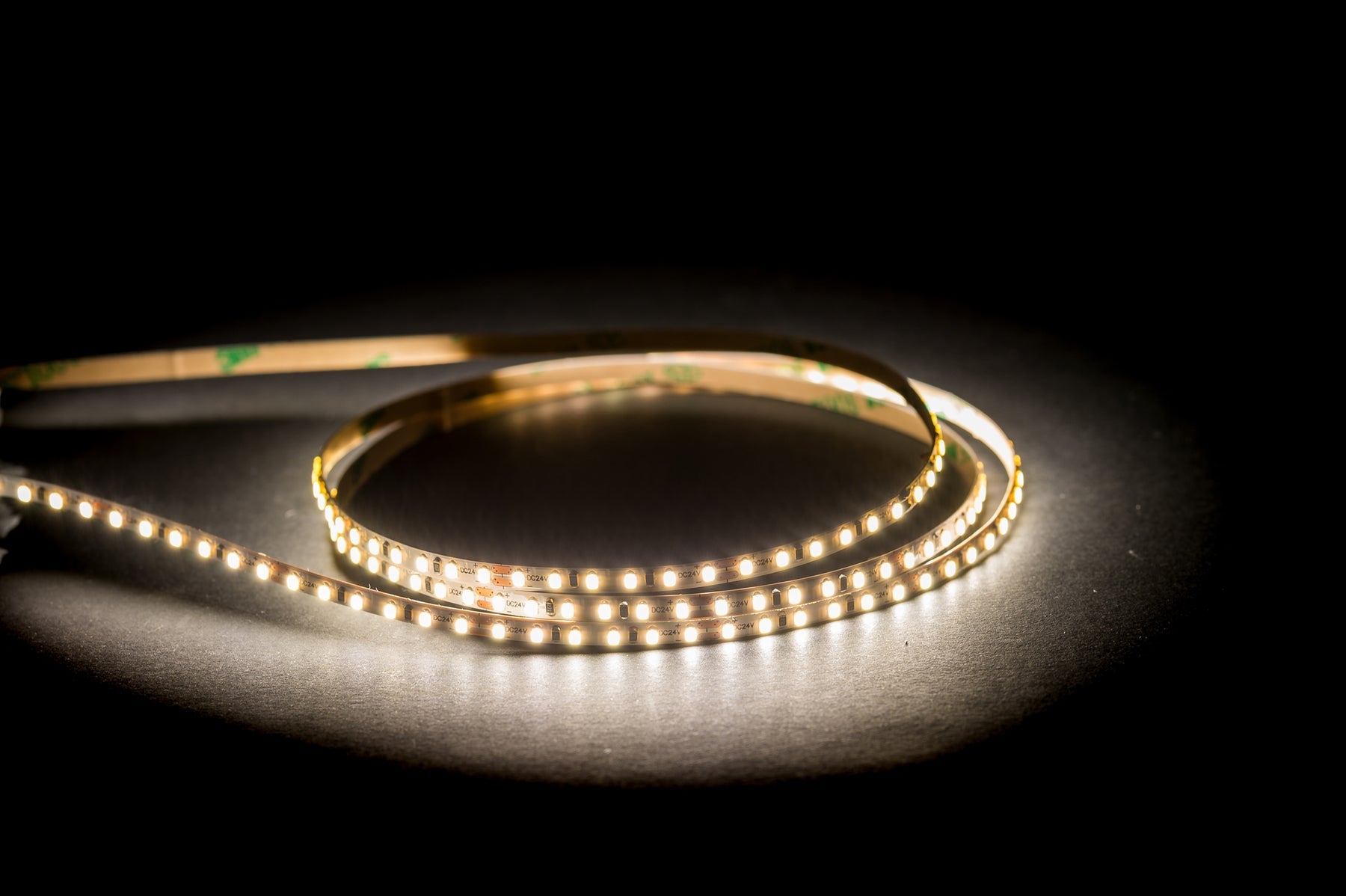 19.2W 24V DC IP20 Micro LED Strip 5500K 30 Metre - HV9735-IP20-240-5K-30M