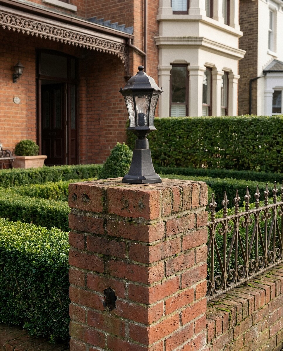 Strand Small Pillar Mount Antique Bronze IP44 - 1000493