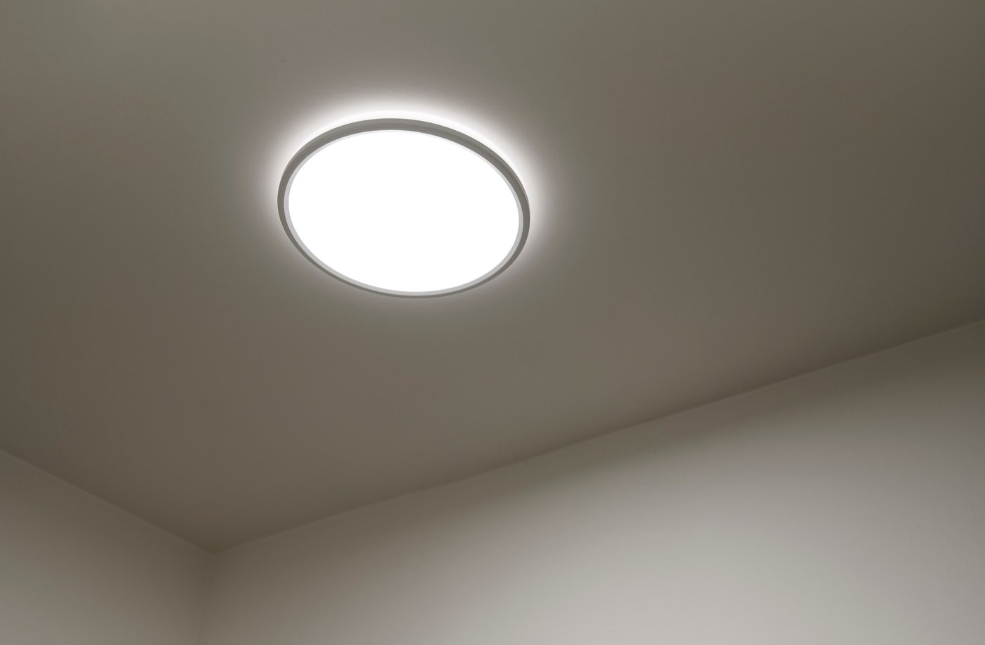 Liva Smart Colour Ceiling Light White - 2110826101