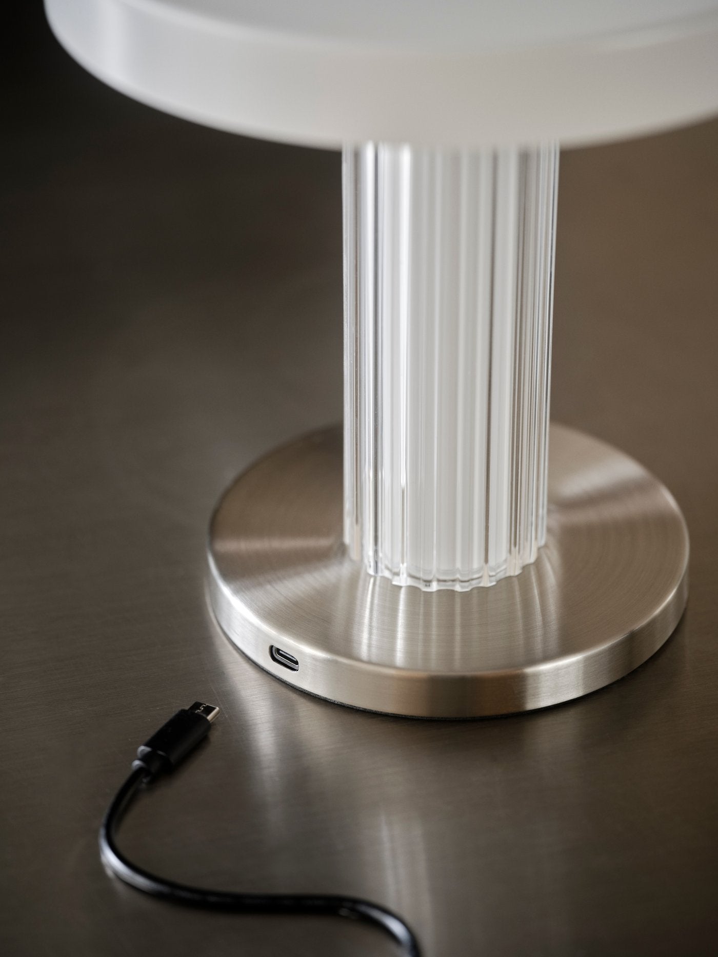Trezzi LED Portable Table Lamp 5W 3000K White - 2520135001
