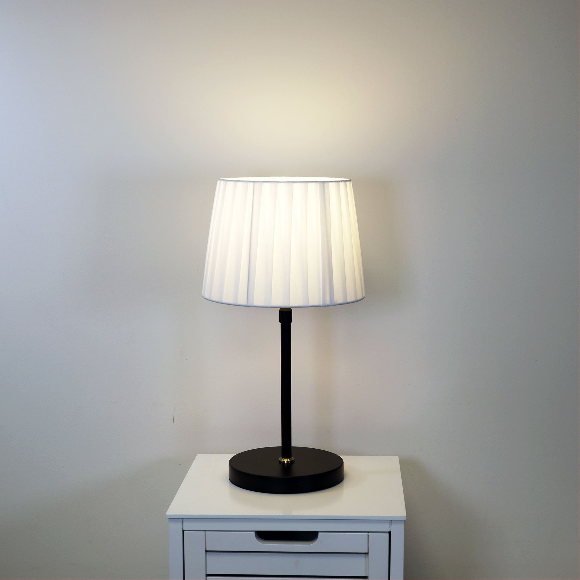 Lund Height Adjustable Table Lamp White - OL98899BK