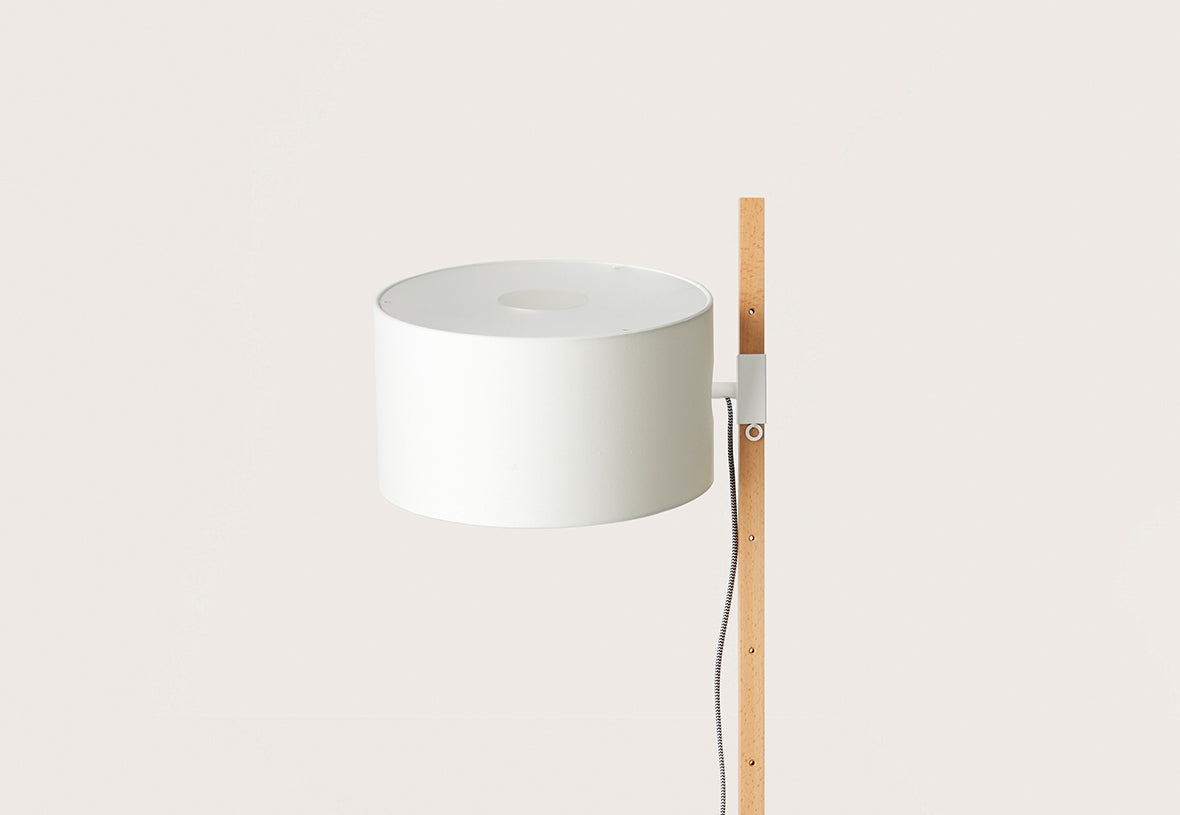 Riu Floor Lamp Matt Black or Matt White