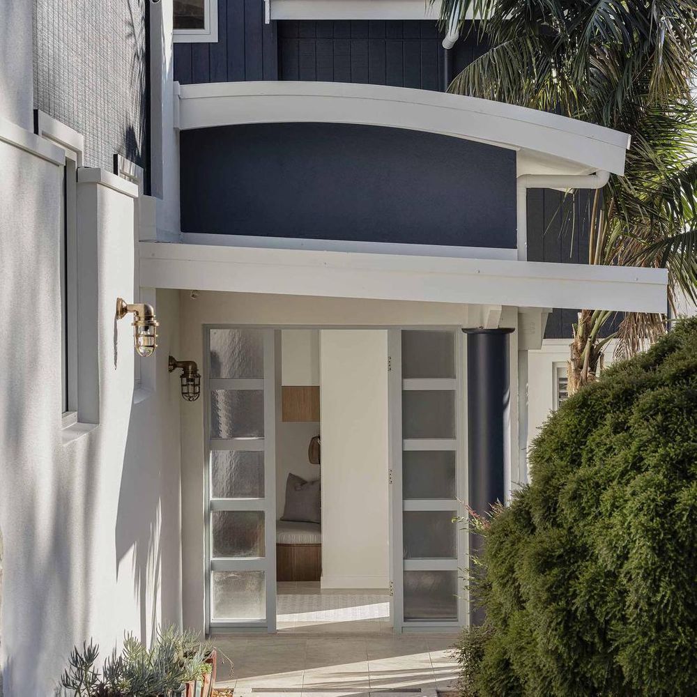 Porto Outdoor Wall Lantern Antique Brass - ELPIM59895AB