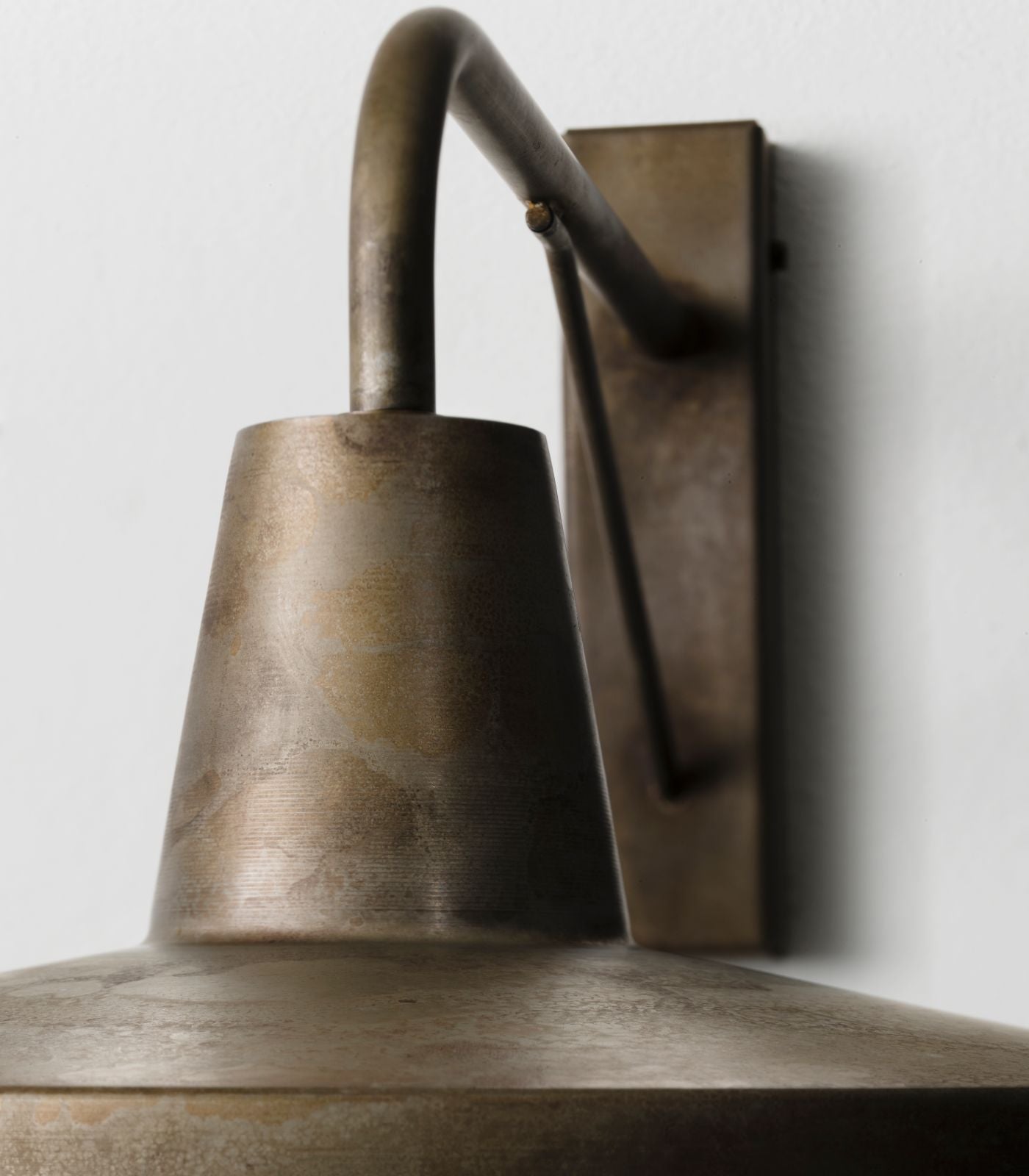 Officina Wall Light Pre Aged Iron - IL.268.03.FF