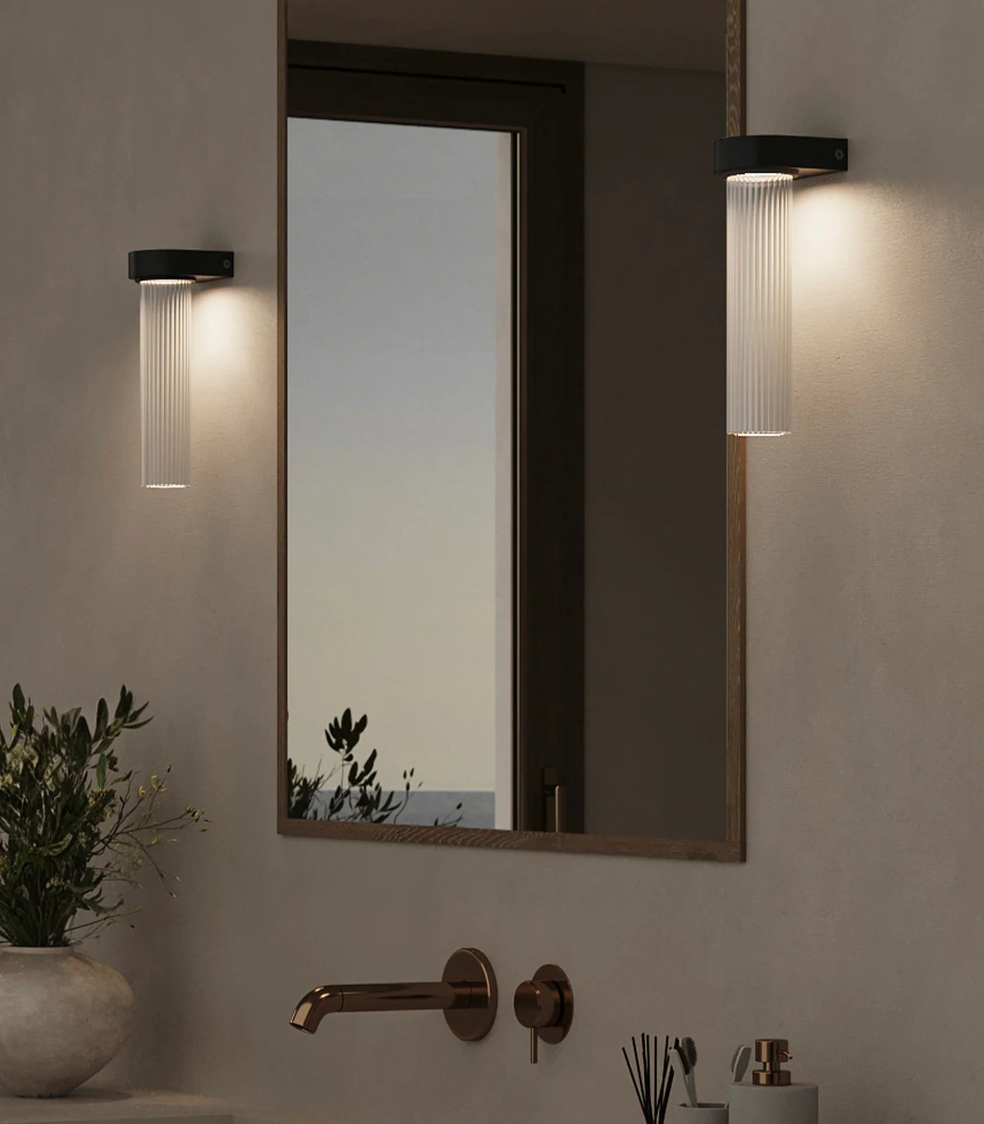 Edge LED Wall Light 4W 2700K Iron & Clear Ribbed - LR.i01.75.IRN + LR.A05.001.CL-RIB