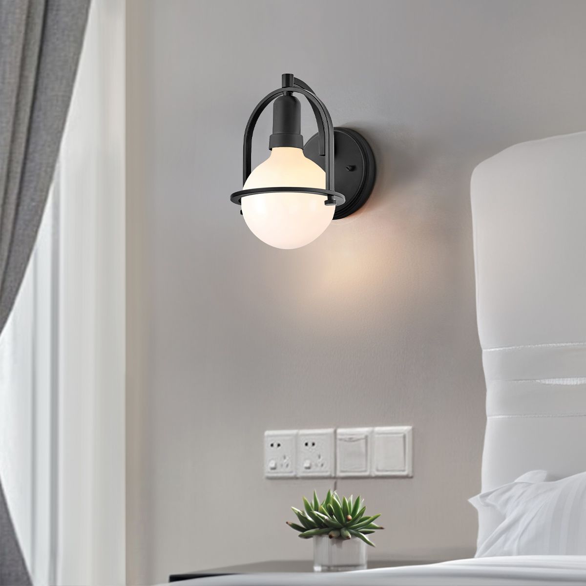 Somerset Wall Light Black - QN-SOMERSET1-BK